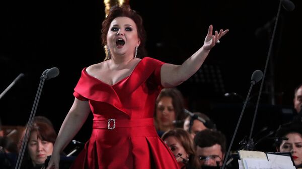 Оперная певица Альбина Шагимуратова выступает на гала-концерте звёзд мировой оперной сцены