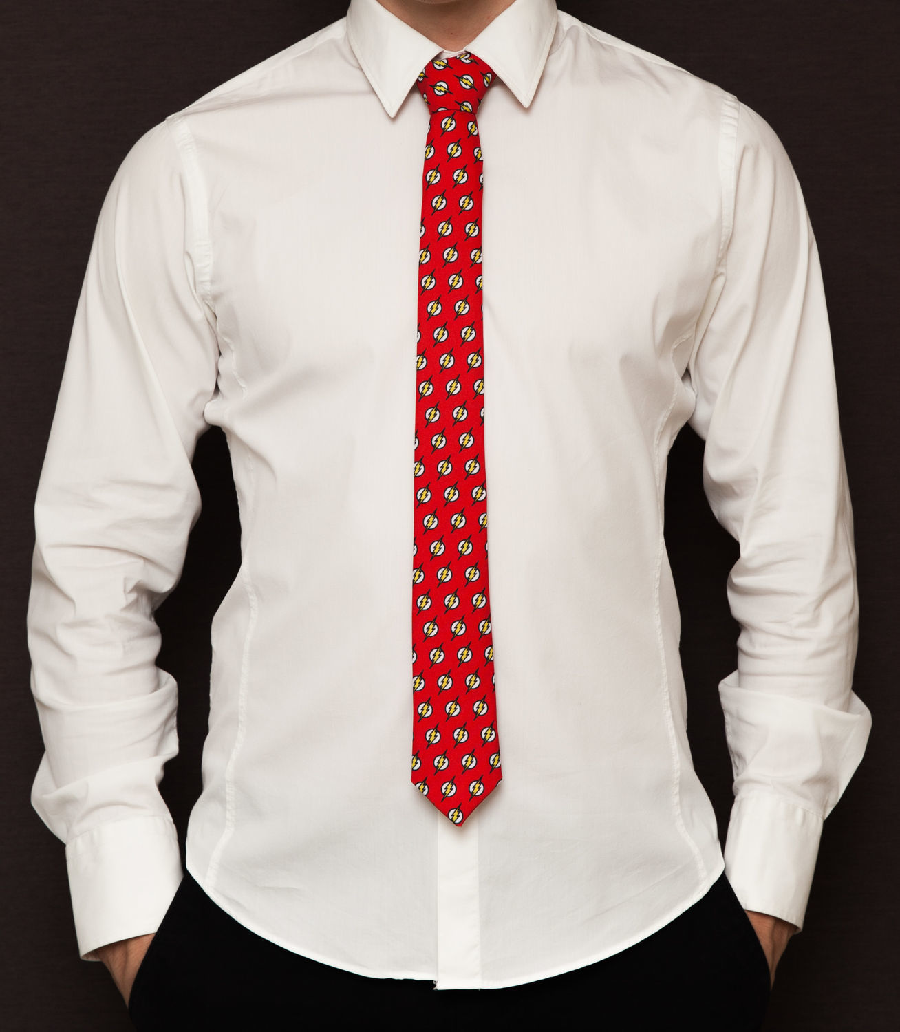 Фото костюм с красным галстуком фото