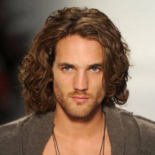 Chin-length Thick Hairstyles for Men